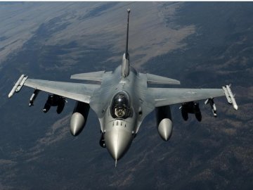 МіГи не допоможуть: у ЗСУ розповіли, скільки F-16 потрібні Україні для переваги в повітрі