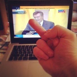 Інтернет глузує з Януковича на прес-конференції. ФОТО