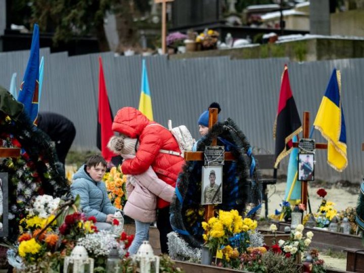 Провідна неділя або Фомина неділя 2026 року: що це за особливий день, чому його ще називають Антипасха