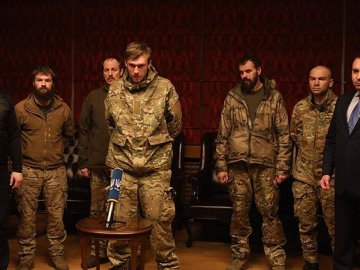 Критична анорексія: розповіли, у якому стані перебувають звільнені «азовці»