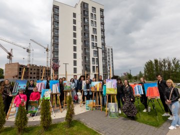 У Луцьку відбувся урбан-пленер. Хто прийшов і що малювали? ВІДЕО, ФОТО*