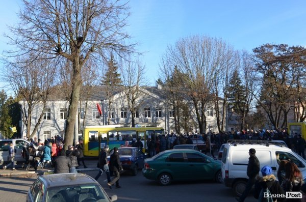 Третій день Нового Майдану у Луцьку. ФОТО