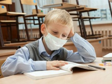 У МОЗ відтермінували введення «жовтого» рівня небезпеки: як працюватимуть навчальні заклади