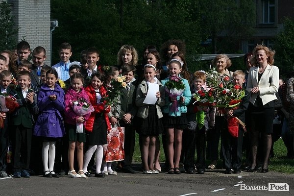 У Луцьку пролунав останній дзвінок. ФОТО