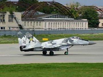 Луцькі військові отримали відремонтований винищувач