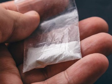 У Луцьку троє чоловіків виготовляли амфетамін в орендованому гаражі