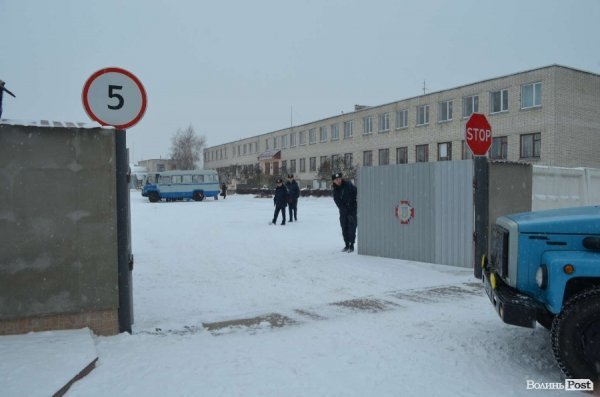 Луцькі ВВшники повернулися на базу, Автомайдан починає чергування.ДОПОВНЕНО. ФОТО