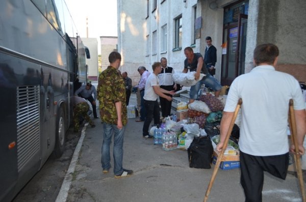 Волиняни поїхали провідати військовослужбовців. ФОТО