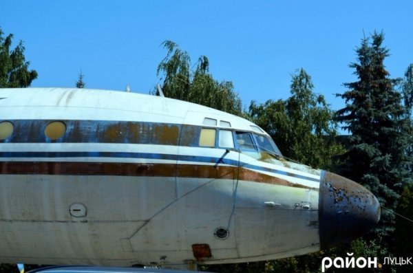 Літак на Молоді: лучани просять дати друге життя. ФОТО