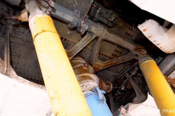 Літак на Молоді: лучани просять дати друге життя. ФОТО