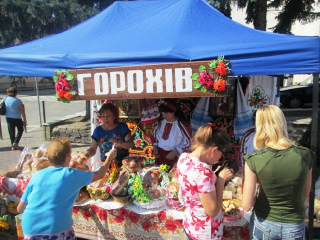 У центрі Горохова влаштували ярмарок. ФОТО