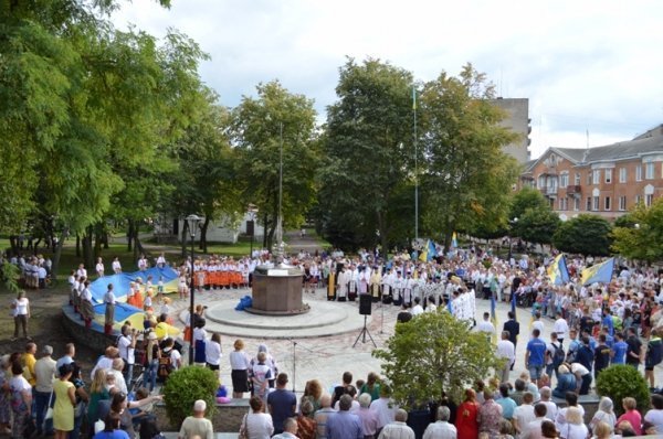 Пам’ятник «Борцям за волю України» відкрили в Ковелі. ФОТО