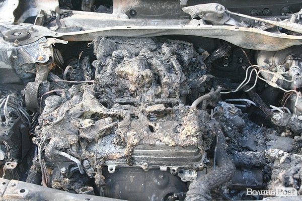 У Луцьку згорів автомобіль. ФОТО