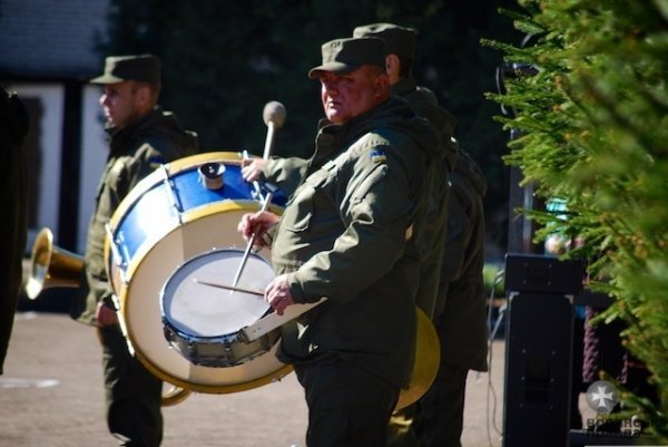 У Луцьку проводжали солдат на строкову службу. ФОТО