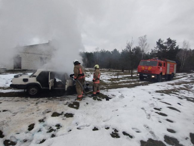 На Волині горів легковий автомобіль