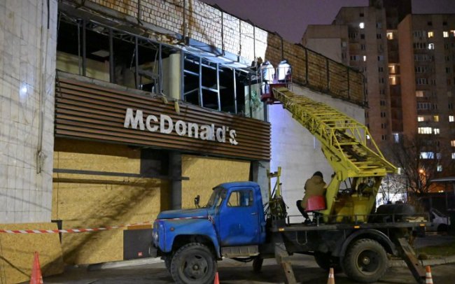 У Києві завершили аварійно-рятувальні роботи після ракетного удару. ФОТОРЕПОРТАЖ