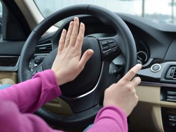 У Луцьку жінка за кермом BMW збила пішохода 