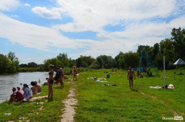 Місто, річка, сонце: у Луцьку стартував купальний сезон. ФОТО