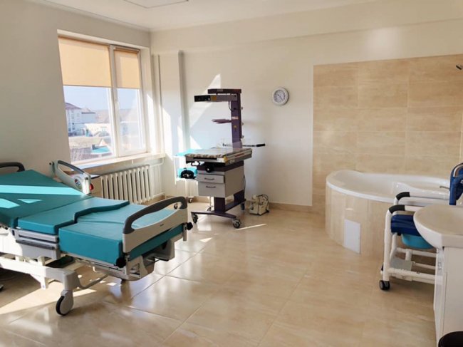 У місті на Волині відкрили оновлений пологовий будинок. ФОТО