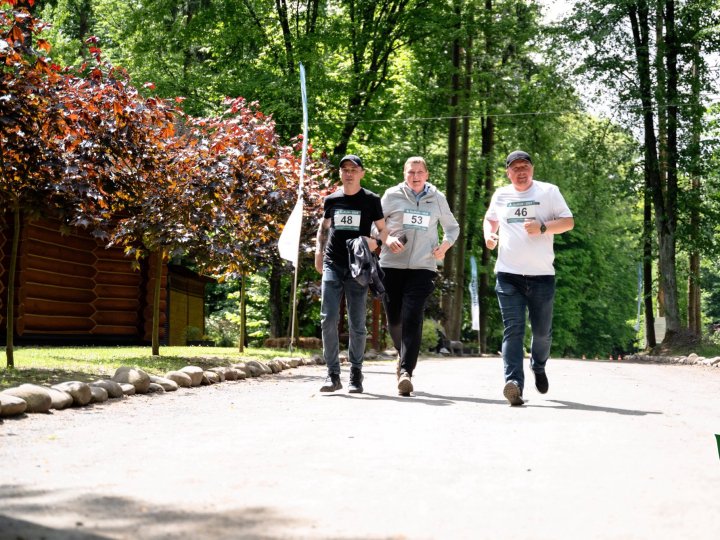Волинські лісівники бігли марафон, щоб здійснити мрію діток загиблого колеги