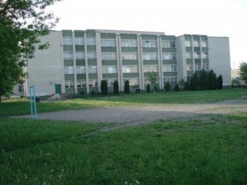 У луцькій школі відремонтують клас та куплять парти за «міські гроші»