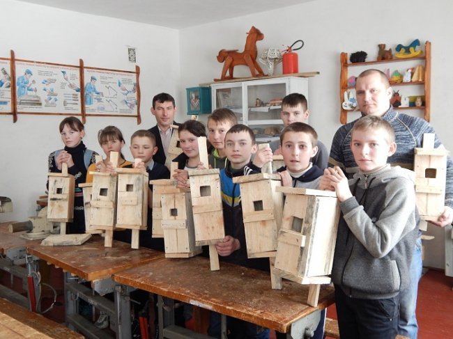 Волинські школярі готуються зустрічати шпаків