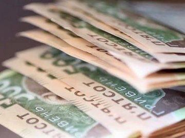 Витратив на алкоголь: волинянин викрав з будинку сусідки декілька тисяч гривень 