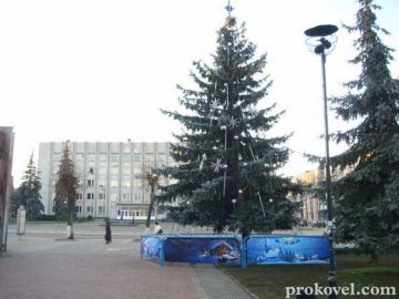 Для головної ялинки Ковеля закуплять нові іграшки