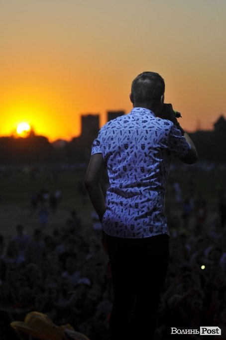 Захід сонця на «Бандерштаті»: 8 чарівних фото