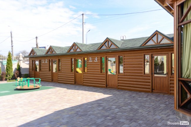 У Луцьку запрацювала перша реберня, де готують просто на вогні. ФОТО*