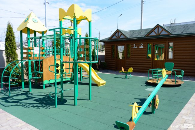 У Луцьку запрацювала перша реберня, де готують просто на вогні. ФОТО*