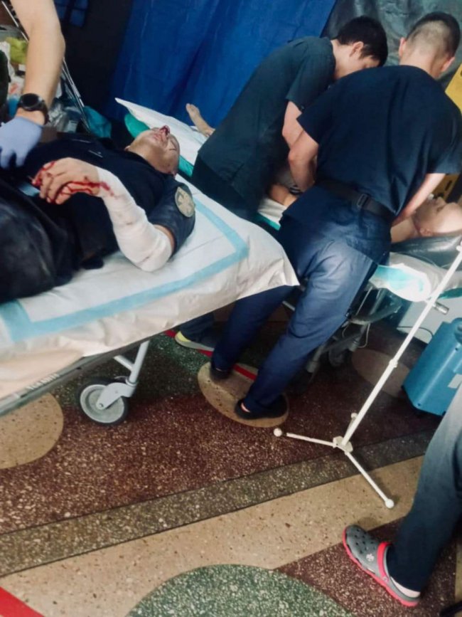 Росіяни обстріляли громадський транспорт та церкву у Херсоні