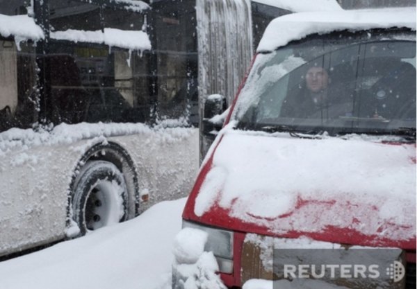 Фото Києва, заваленого снігом