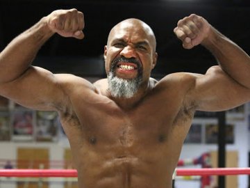 Колишній чемпіон світу повідомив про майбутній бій з Кличком