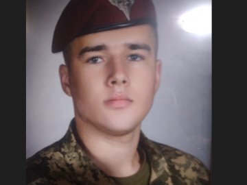 На Донеччині у боротьбі з ворогом загинув 19-річний Роман Журавель