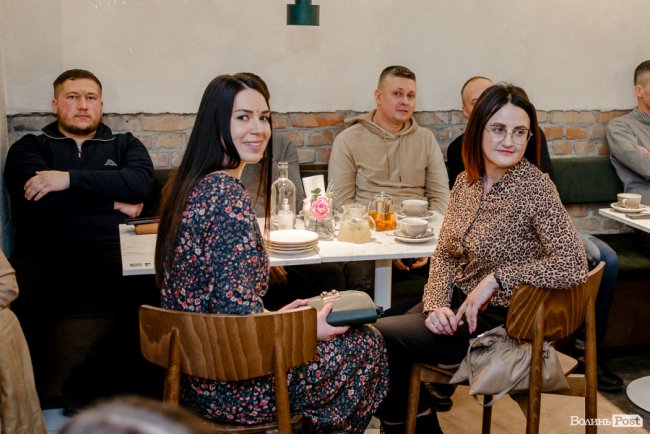 «Інвестор» вміє дивувати»: будівельна компанія розіграла мандрівку до Амстердаму. ФОТО*