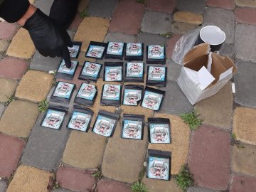 Волинські правоохоронці викрили «закладчика». ФОТО. ВІДЕО