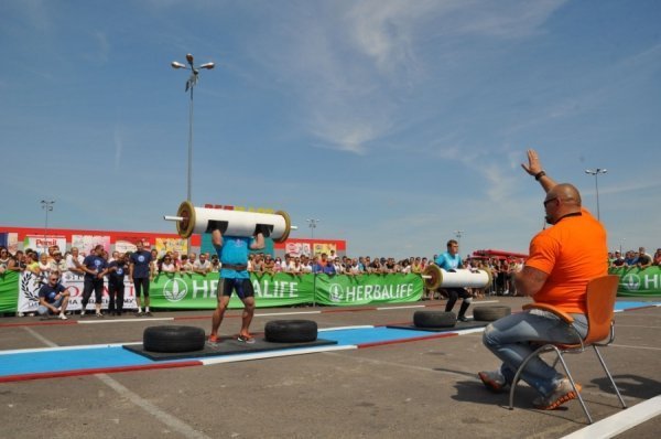 Чемпіонат богатирів у Рівному. ФОТО