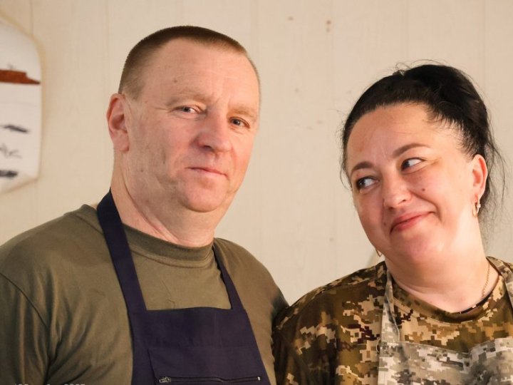 Подружжя волинян готує на військовій кухні 100 бригади страви для побратимів