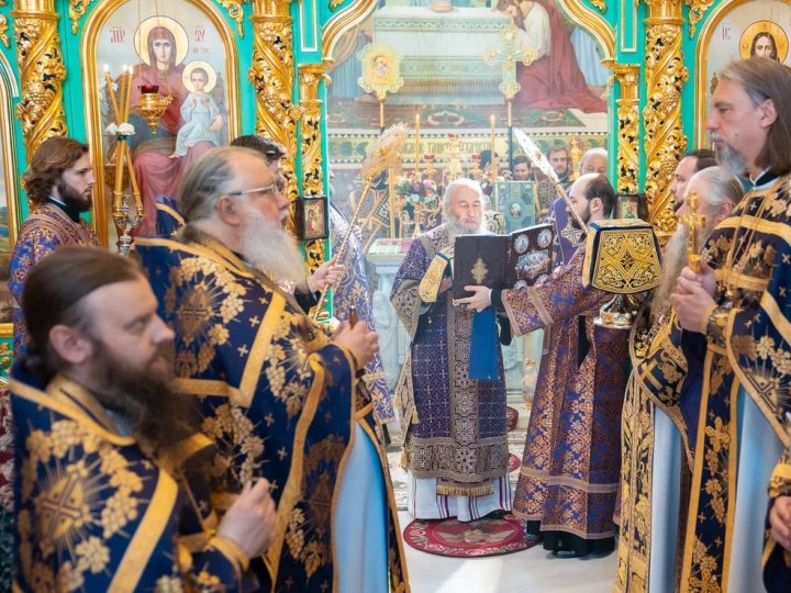 До 24 серпня УПЦ МП має усунути всі юридичні звʼязки з російською церквою