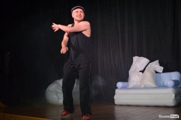 Театр «ГаРмИдЕр» «торгував» українськими жінками. ФОТО