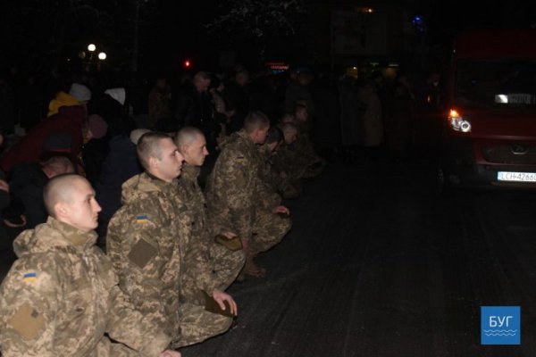 Володимир-Волинський: Героя зустрічали на колінах