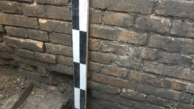 У Луцьку археологи виявили фрагмент браслета ХІІІ століття. ВІДЕО