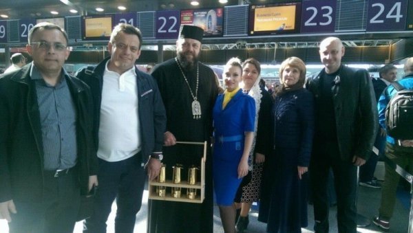 Волиняни полетіли за Благодатним вогнем. ФОТО