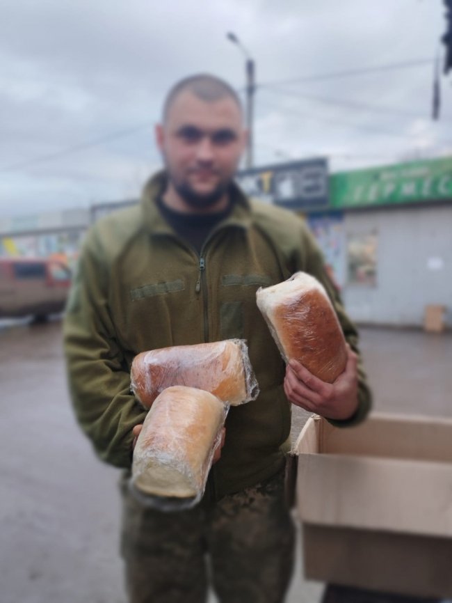 У селі на Волині волонтери випікають хліб для воїнів