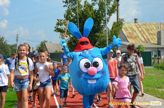 У селі  під Луцьком відкрили надсучасний стадіон. ФОТО