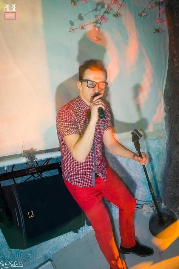 Телеведуча Василіса Фролова розважала лучан на День закоханих. ФОТО