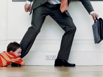 Життя не вчить: у Луцьку суд вдруге покарав горе-батька