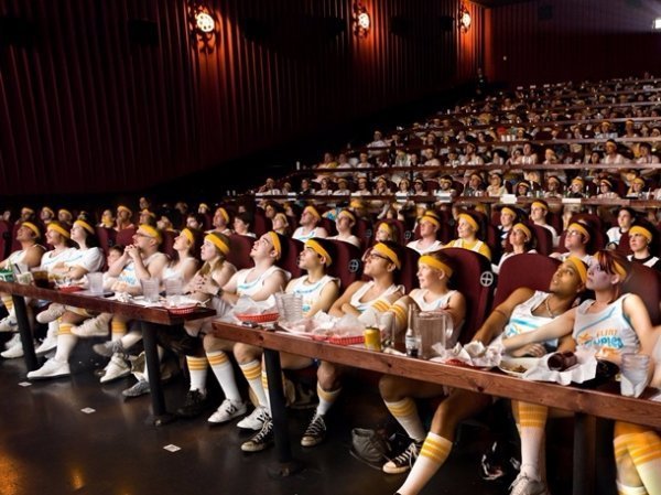 Добірка цікавих та найнеймовірніших кінотеатрів світу. ФОТО