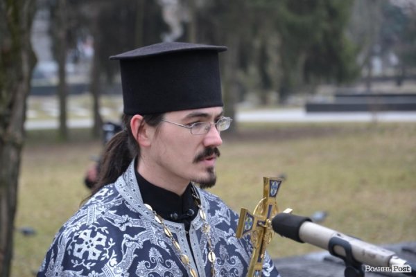 У Луцьку вшанували воїнів-інтернаціоналістів та сучасних героїв, які захищають країну на Сході. ФОТО